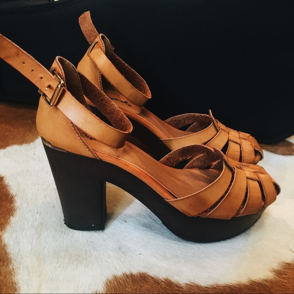 Tan Woven Heels